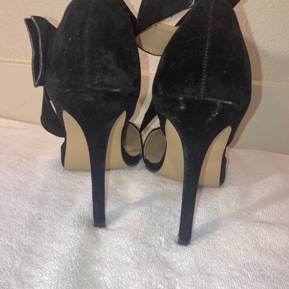Black suede heels with detachable bows - Picture 8 of 8